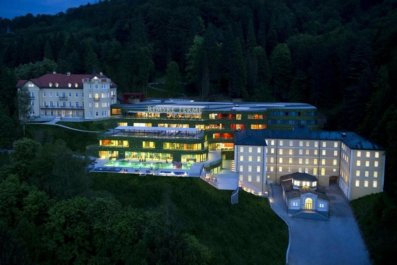 Rimske Terme - Hotel Zdraviliski Dvor Rimske Toplice Exterior foto
